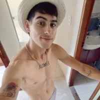 stickluna's Profile Pic