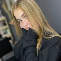 nikiredcheeks profiképe