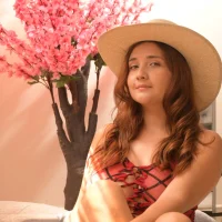 helen-davari 的个人资料图片