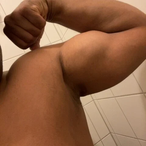 Uncutking102 profile photo