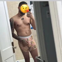 reyesOffcial01's Profile Pic