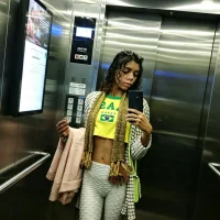 ElisaBoyer Φωτ, Προφίλ
