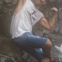 NAVINUKhot_boy
