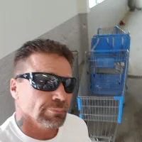 Exhibitionist6988's Profile Pic