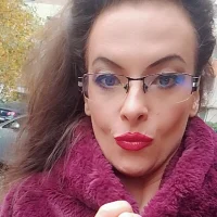 RebeccaNoble 头像图片