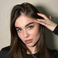 LinaBlisss' Avatar Pic