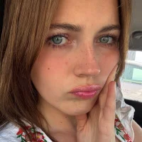 prettyposey's Profile Pic