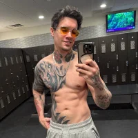 domtats এর প্রোফাইল ছবি