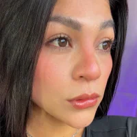 Paula_Convers Adlı Modelin Avatarı