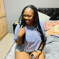 Zeeya31's Profile Pic