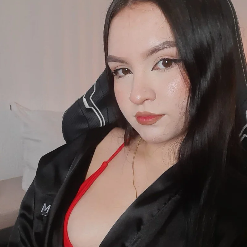 Charlotte_Deluxe18 Stripchat profile image