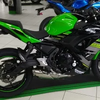 Beaubrun_24 Φωτ, Προφίλ