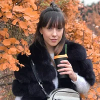 KaraKey Φωτ, Προφίλ