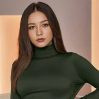 LucettaBoman Φωτ, Προφίλ