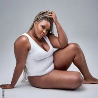 Gambar Profil Julie_Perera756