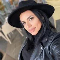 whitney_y's Profile Pic