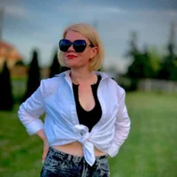 MollyWel's Profile Pic