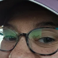 queenarinotyourmama's Profile Pic