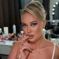 Slika avatara modela HannahWillow