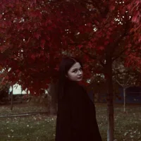 AmyStewart Φωτ, Προφίλ