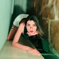 IsisRouse Φωτ, Προφίλ