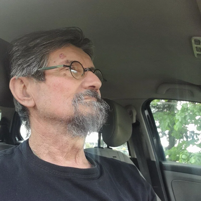 papisexiBi profile photo