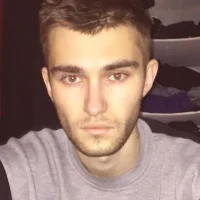 Gambar Profil ASHTON_STONE