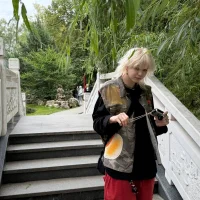 voguecaroline's Profile Pic