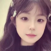 Tangerine019 Φωτ, Προφίλ