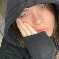 Slika avatara modela 19_PetiteEilish_07
