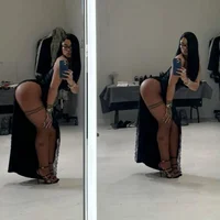 Mary_posa