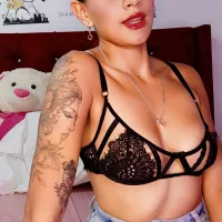 ValeryPettry_11 Φωτ, Προφίλ