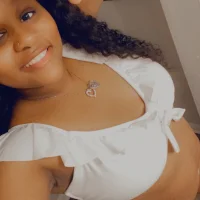prettybrownbone Φωτ, Προφίλ