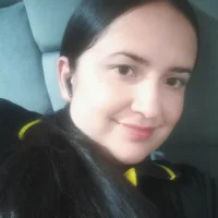laura_val's Profile Pic