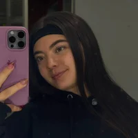 Yselle_Whitemor's Profile Pic