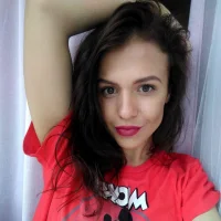 Little-Lina's Profile Pic