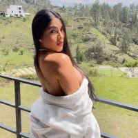 Foto desnuda XXX de HALMA_ROBERTS