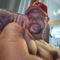 les198585's Profile Pic