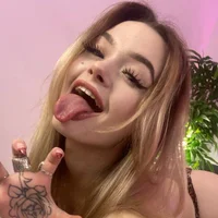 mollyecstasy's Profile Pic