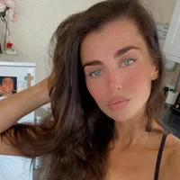 amelia_huxley's Profile Pic