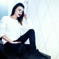 FamouseAsi's Profile Pic