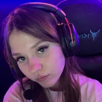 GayleLuu's Avatar Pic