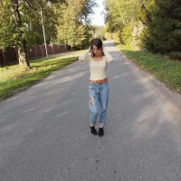 Olivia_Kis Adlı Modelin Avatarı