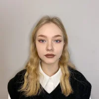 EmilyJullid's Avatar Pic