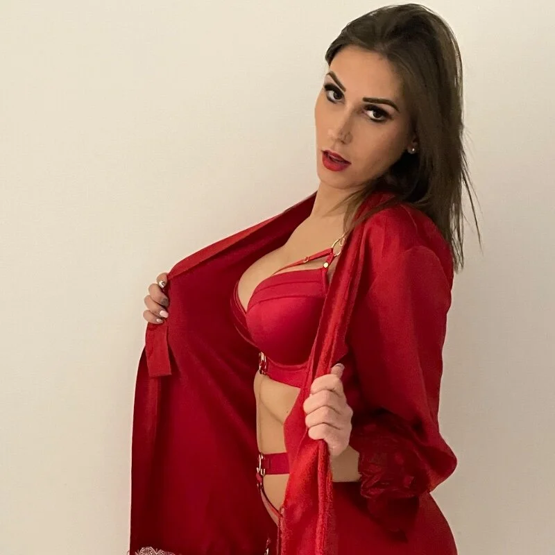 Laraashow profile photo