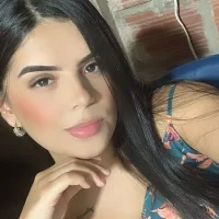 nicolle_sexxy18's Profile Pic