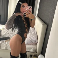 AshleyEttheenn's Avatar Pic