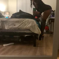 SexyMahogany12's Profile Pic