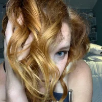 redreadsdesire's Avatar Photo