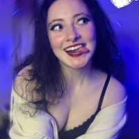 mia_vent's Profile Pic
